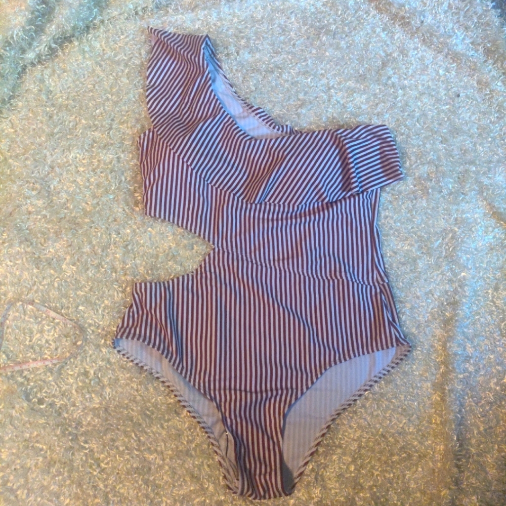 Women's Striped One-Shoulder Swimsuit Size Large NWOT